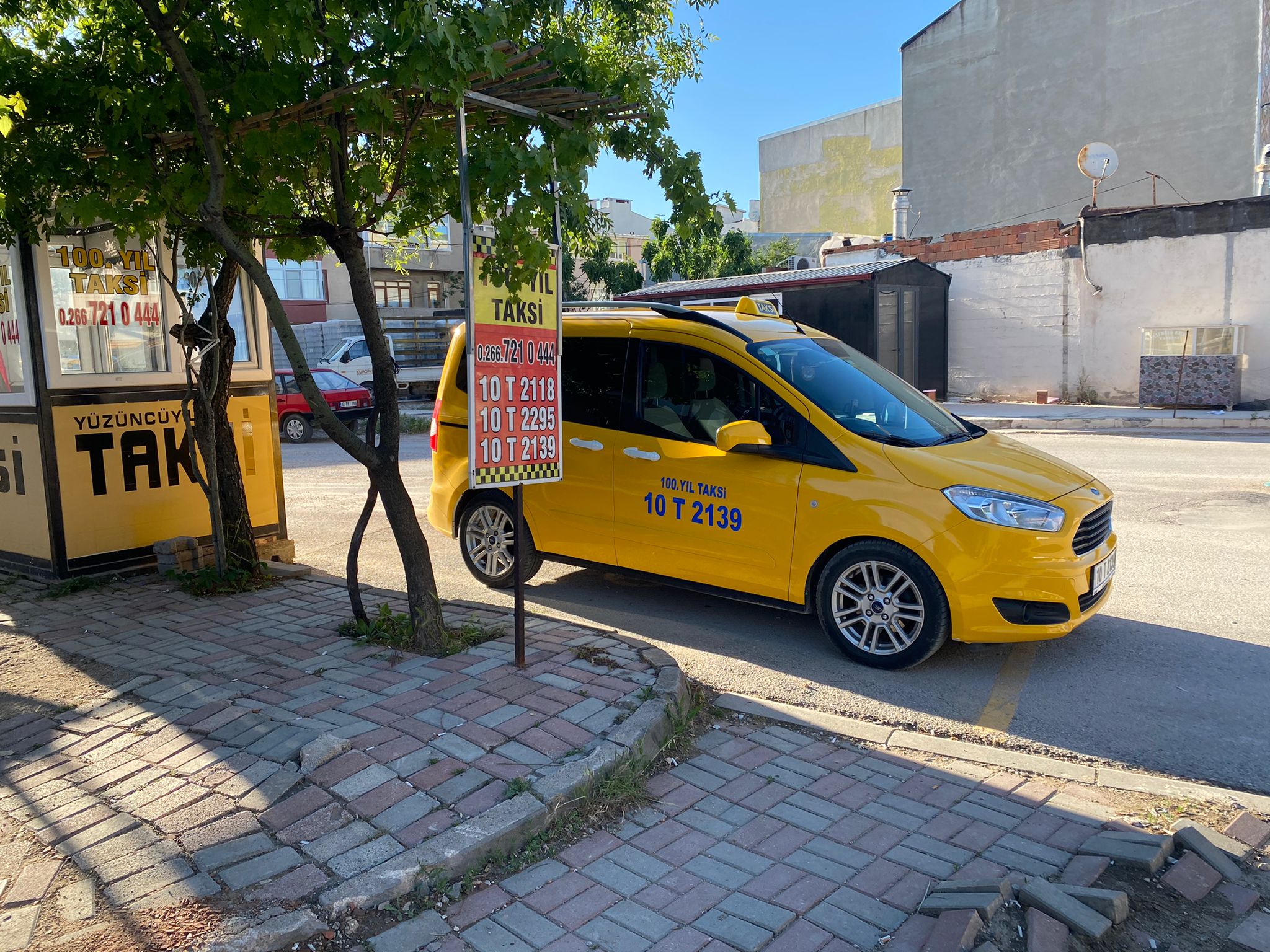 bandirma 100 yil taksi duragi fotograflar balikesir bandirma taksi duraklari sehir ici sehirler arasi 7 24 acil vip gece guvenilir ekonomik konforlu uzun ve kisa mesafe otogar hastane nobetci taksi hizmeti